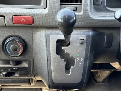 Toyota HIACE VAN  с аукциона в Японии