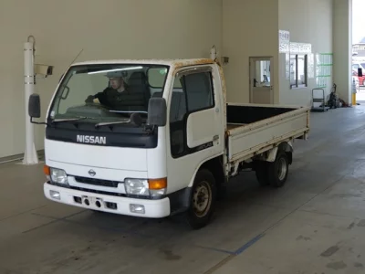 Nissan ATLAS  с аукциона в Японии