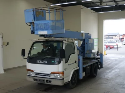 Isuzu ELF