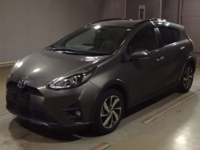 Toyota AQUA  с аукциона в Японии