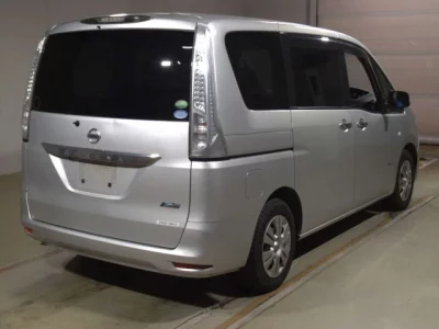 Nissan SERENA  с аукциона в Японии