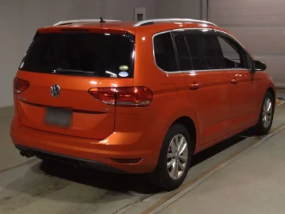 Volkswagen GOLF TOURAN