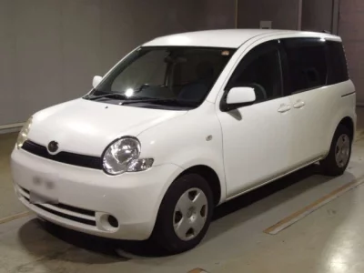 Toyota SIENTA  с аукциона в Японии