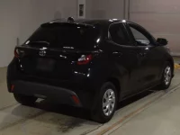 Toyota YARIS лот № 2203 оценка 4  с аукциона в Японии 1