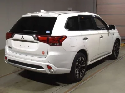 Mitsubishi OUTLANDER PHEV