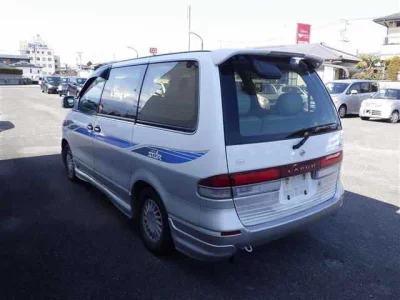 Nissan LARGO