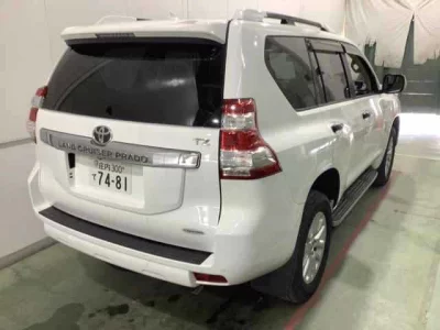 Toyota LAND CRUISER PRADO