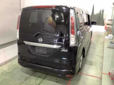 Nissan SERENA  с аукциона в Японии