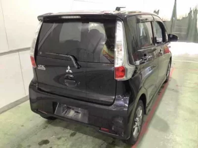 Mitsubishi EK CUSTOM