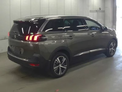 Peugeot 5008  с аукциона в Японии