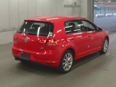 Volkswagen GOLF  с аукциона в Японии