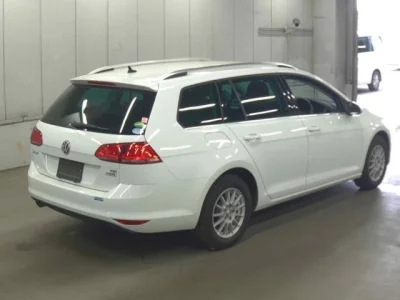 Volkswagen GOLF VARIANT  с аукциона в Японии