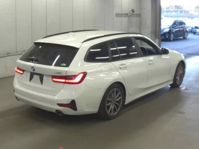 BMW 3-Series  с аукциона в Японии