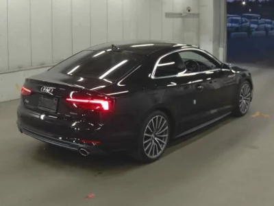 Audi A5  с аукциона в Японии