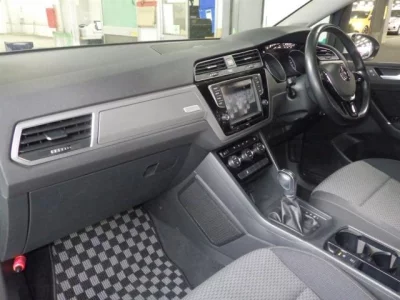 Volkswagen GOLF TOURAN