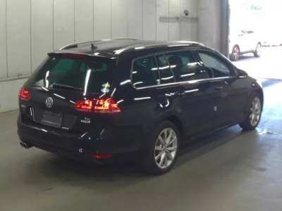 Volkswagen GOLF VARIANT
