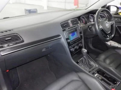 Volkswagen GOLF VARIANT