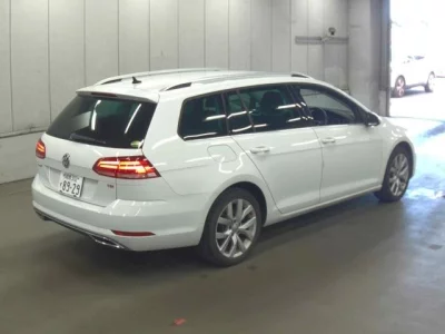 Volkswagen GOLF VARIANT