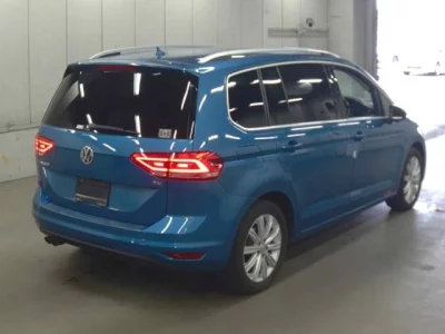 Volkswagen GOLF TOURAN