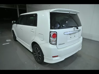 Toyota COROLLA RUMION