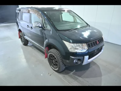 Mitsubishi DELICA D5