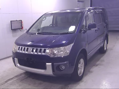 Mitsubishi DELICA D5