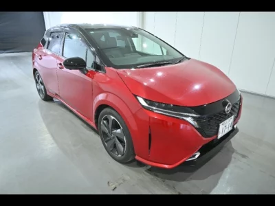 Nissan AURA