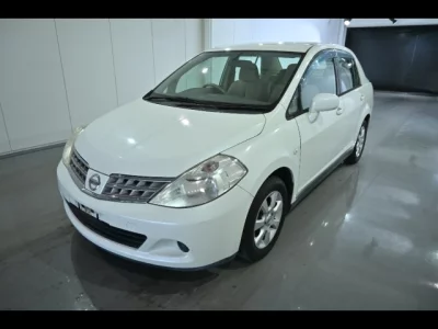 Nissan TIIDA LATIO