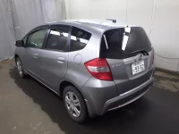 Honda FIT лот № 26102 оценка 4  с аукциона в Японии 3