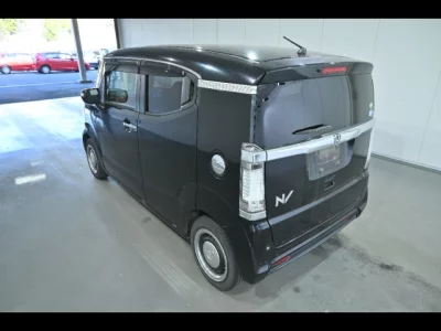 Honda N BOX SLASH