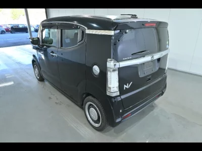 Honda N BOX SLASH