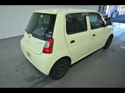 Daihatsu Esse