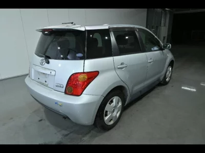 Toyota IST