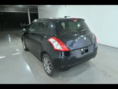 Suzuki SWIFT  с аукциона в Японии