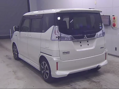 Mitsubishi DELICA D2