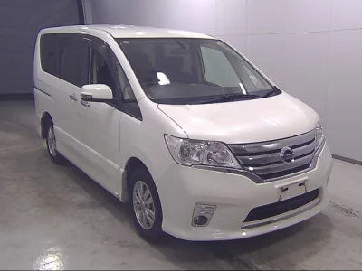 Nissan SERENA  с аукциона в Японии