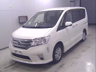 Nissan SERENA  с аукциона в Японии