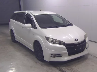 Toyota WISH  с аукциона в Японии