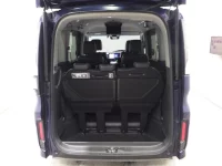 Honda STEP WAGON лот № 10578 оценка 4  с аукциона в Японии 7