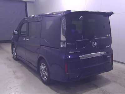 Honda STEP WAGON  с аукциона в Японии