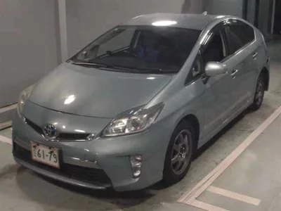 Toyota Prius PHV