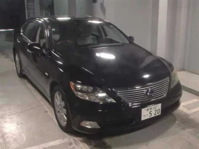 Lexus LS  с аукциона в Японии