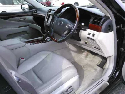 Lexus LS600h