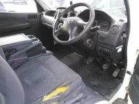 Nissan CARAVAN VAN лот № 4005 оценка R  с аукциона в Японии 2