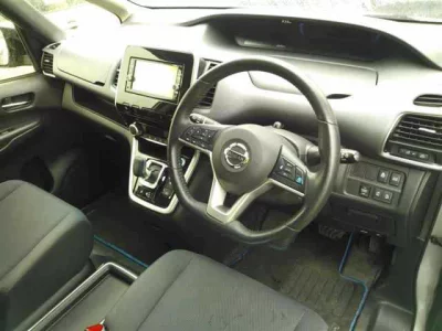 Nissan SERENA  с аукциона в Японии