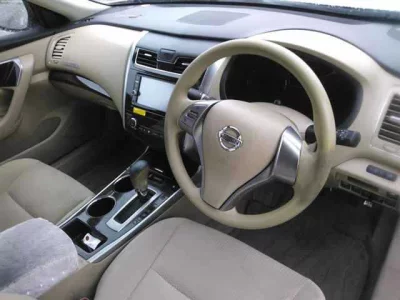Nissan TEANA