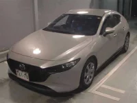 Mazda MAZDA3 лот № 8274 оценка 4  с аукциона в Японии 3