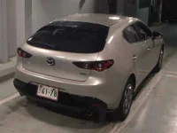 Mazda MAZDA3 лот № 8274 оценка 4  с аукциона в Японии 4