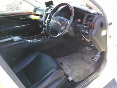 Lexus LS600h