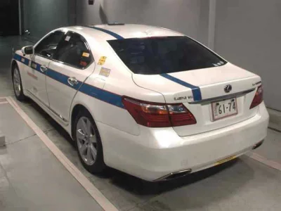 Lexus LS600h